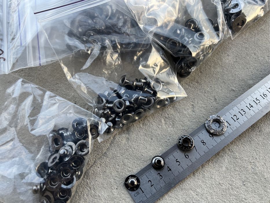 Кнопки метал 50 шт -100 грн