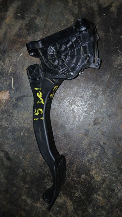 Pedal acelerador peugeot partner 1.5BlueHDI 100