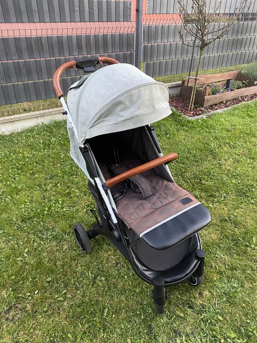 Wózek spacerowy Carello Astra