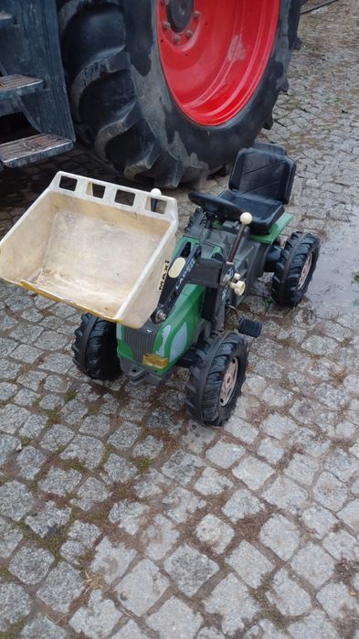 Traktorek na pedały