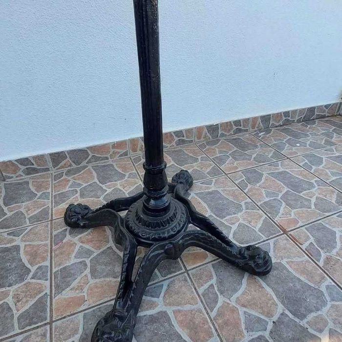 Vendo mesa fundida