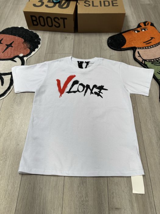 Biala koszulka z nadrukiem VLONE