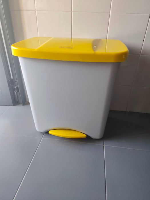 Vendo balde lixo para reciclagem
