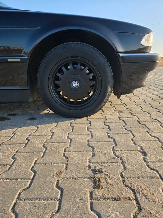 Felgi BMW E32/31 E34 E36 E38 E39 E60/65 F czarne style 6 opony gratis.
