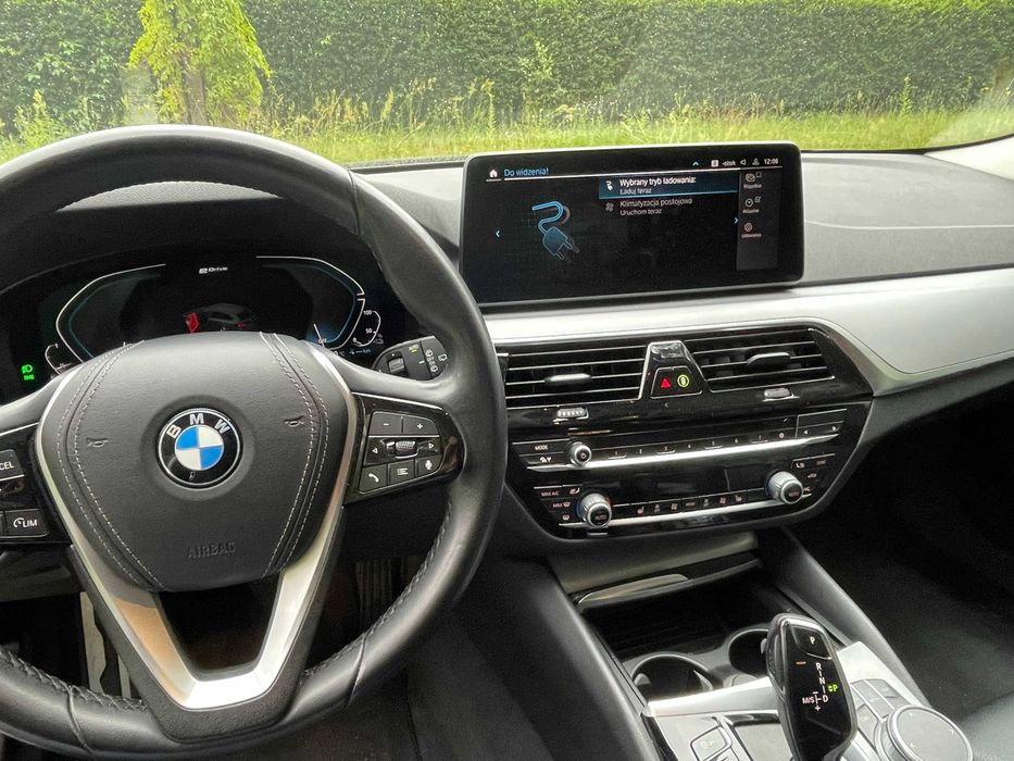 BMW 520 E Hybryda , FV 23%