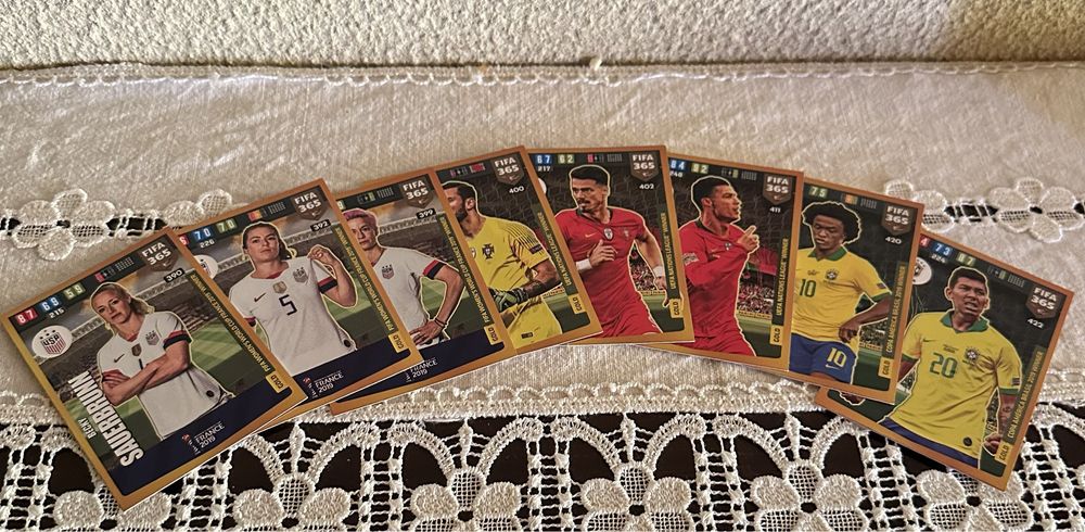 Panini FIFA 365: 2019/2020 Adrenalyn XL