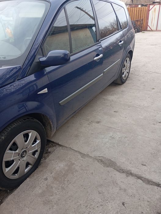 Рено гранд сценік