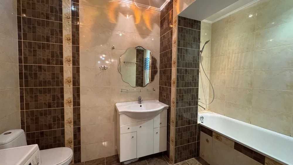 Продаж 3-к квартири  з ремонтом та видом на парк