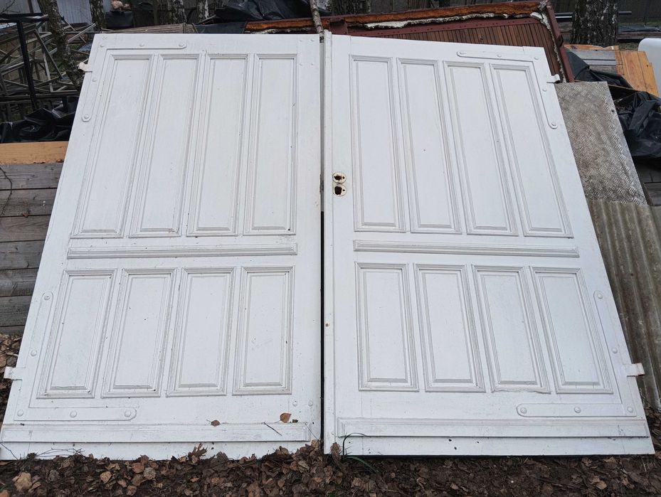 Dębowe drzwi skrzydłowe garażowe