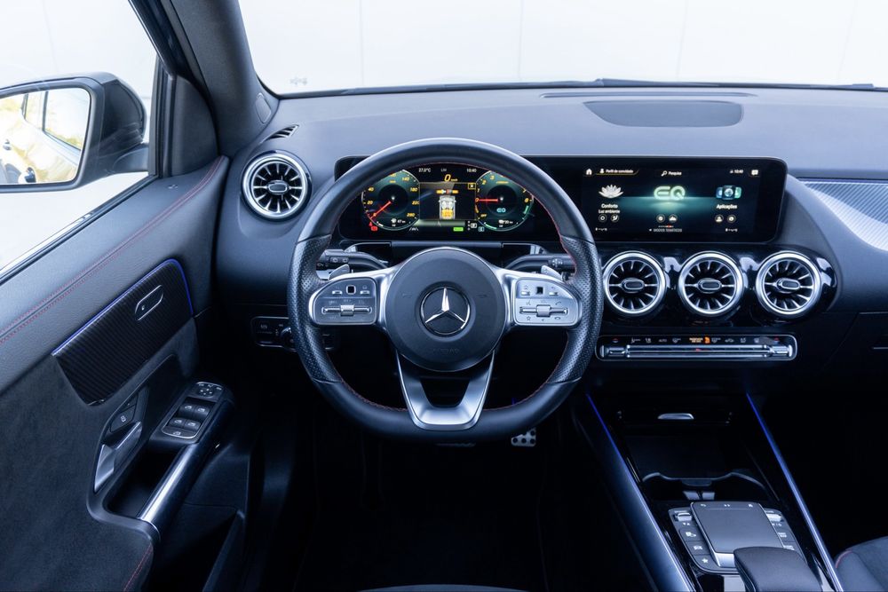 Mercedes-Benz GLA 250e AMG Line (financiamento diasponívek)