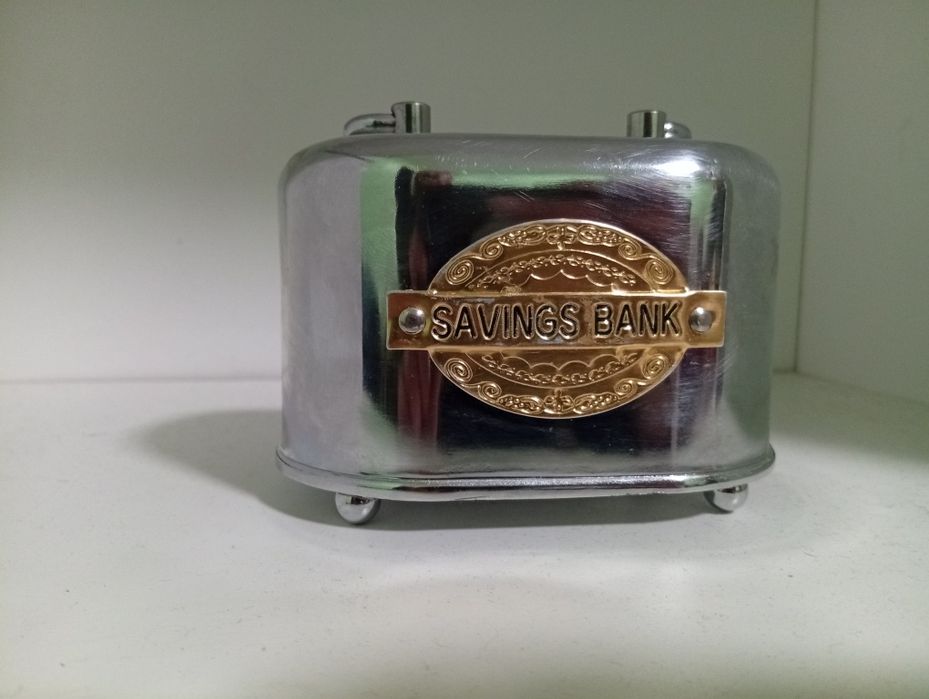 Stara metalowa skarbonka gabinetowa SAVINGS BANK - Vintage / Antyk