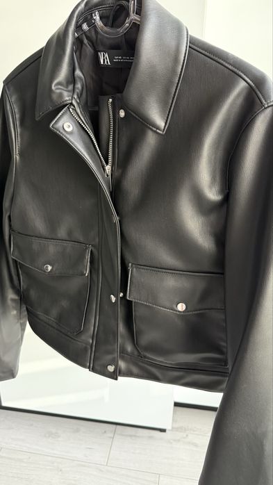жіноча Zara косуха куртка жакет бомбер