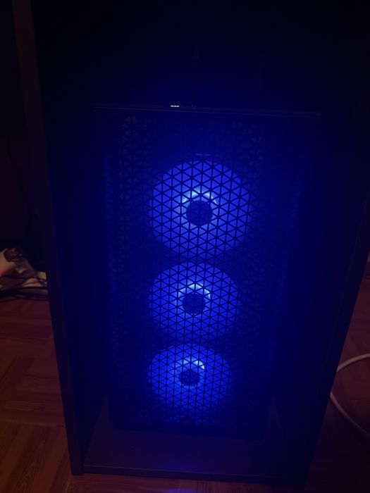 Computador configurado por peças