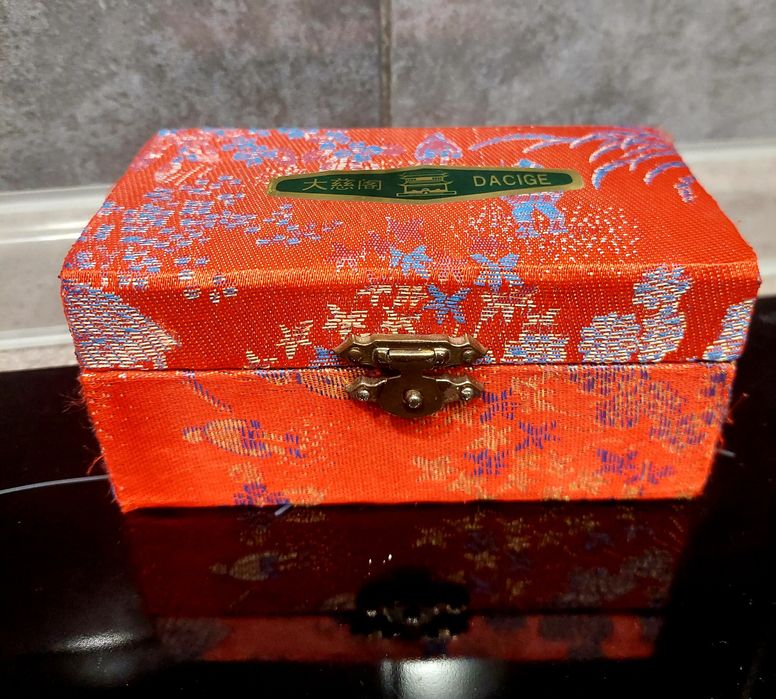 Коробка с шарами