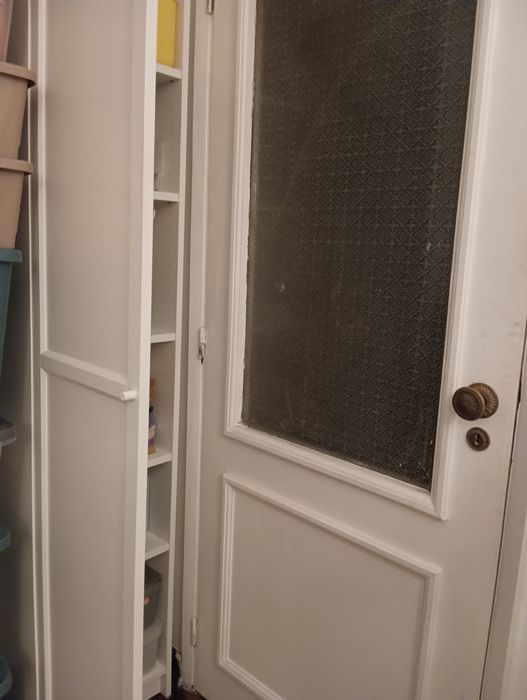 Estante com porta IKEA branca