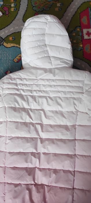 Продам дівчачу куртку нову