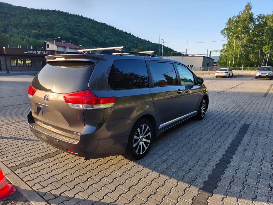 Toyota Sienna Toyota Sienna Limited