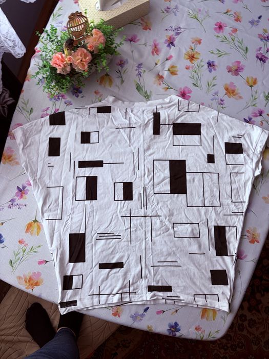 Bluza z krótkim rękawem geometryczne wzory