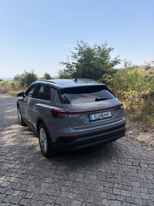 Audi Q4 - Etron