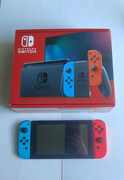Nintendo Switch + 2 Gry + Akcesoria