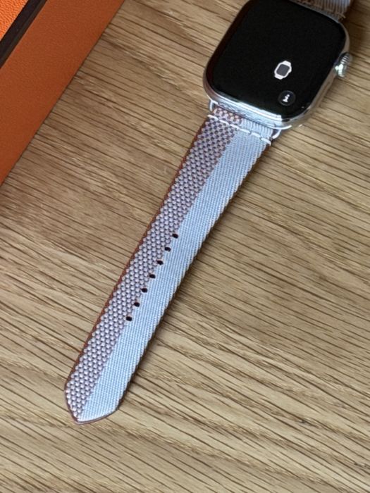 Apple Watch Series 11 Hermés Edition de 42mm GPS + Cellular