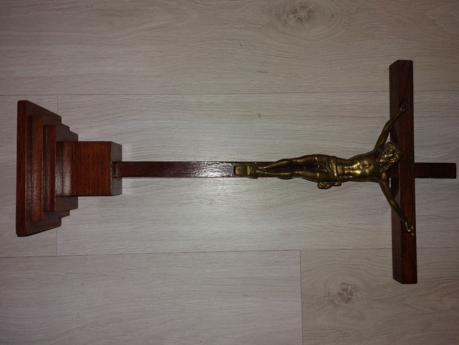 Crucifixo de pousar