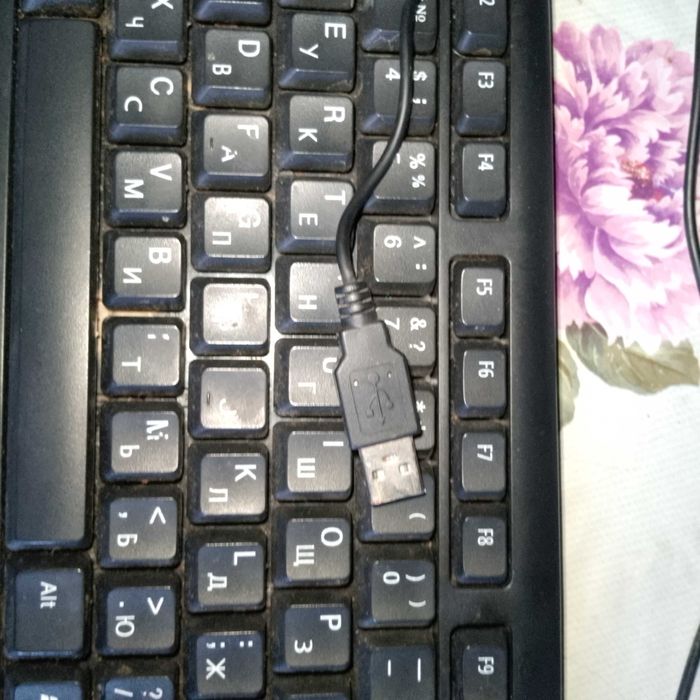 Продам не рабочие проводные клавиатуры