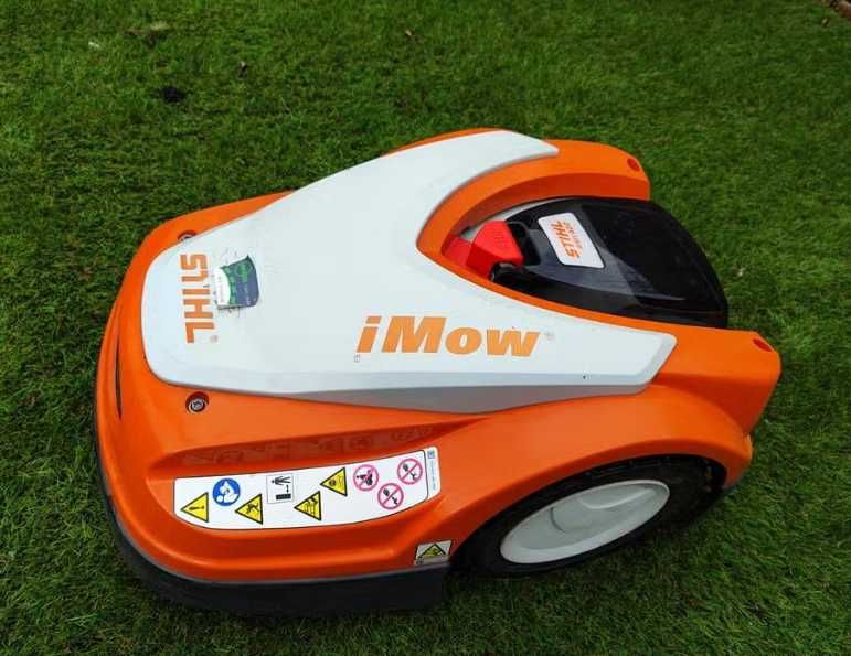 Robô corta-relva  Stihl RMI 422