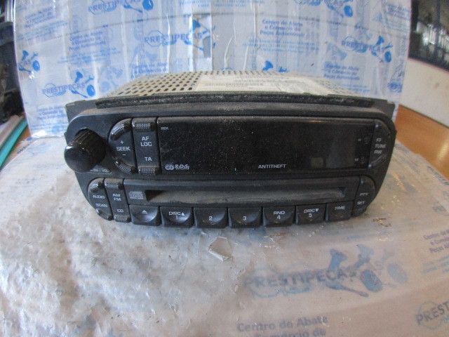 Rádio / auto-rádio JEEP Cherokee (KJ)