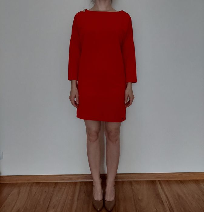 Czerwona sukienka Mohito rozm. XS