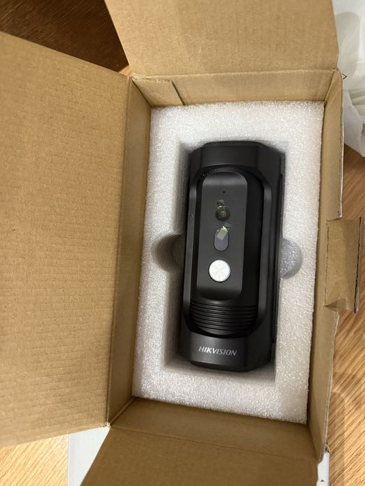 Hikvision DS-KH6320-TE1 i DS-KB8113-IME1(B) комплект IP відеодомофона