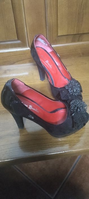 Sapatos senhora nr 39 como novos