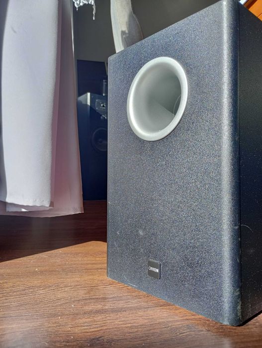Subwoofer aktywny Canton