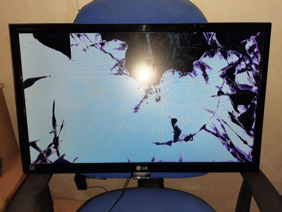 Монитор Philips 19' 190s, Yakumo 19', LG 23' E2360T