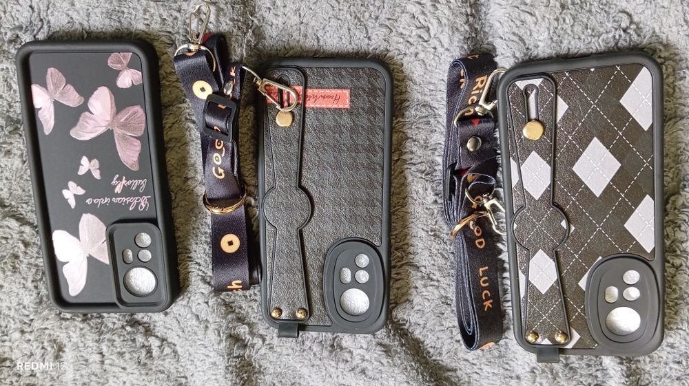 Чохли  для телефону xsiaomi redmi 12 x всі за 600.