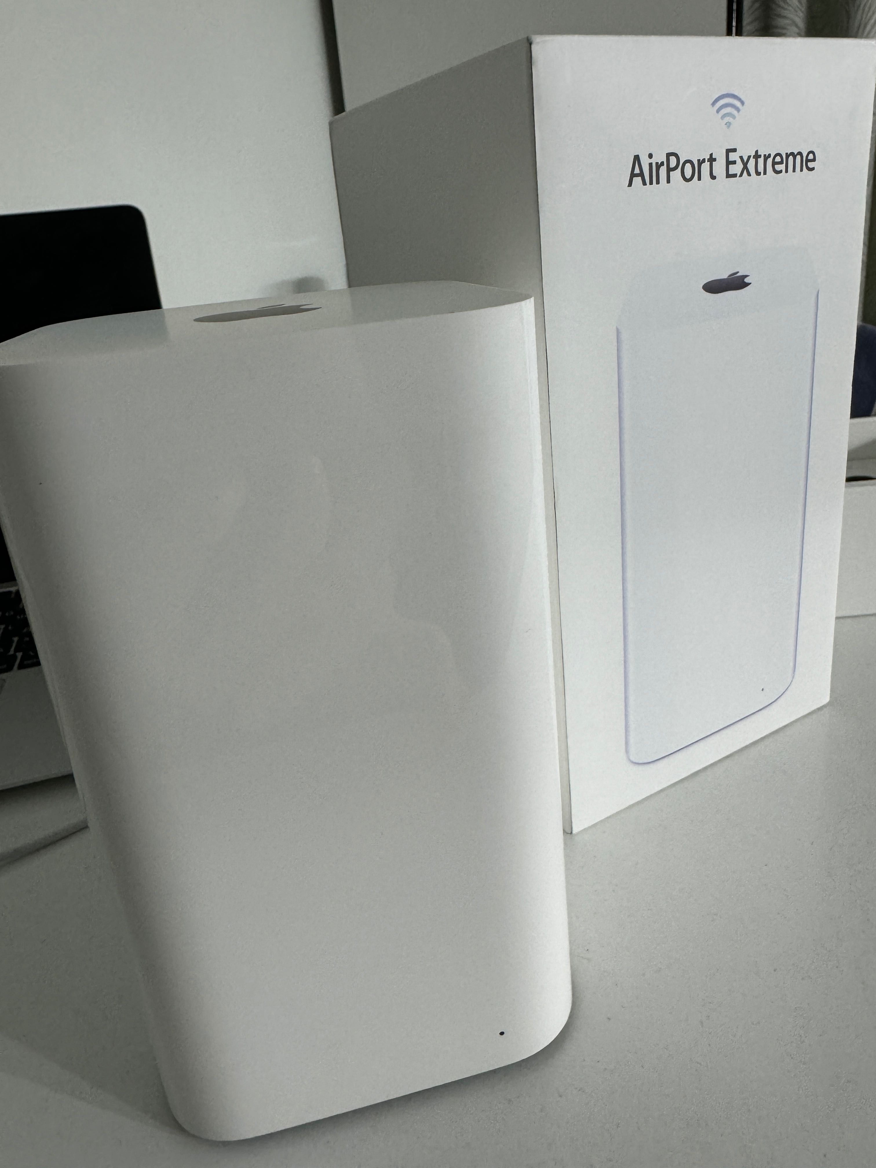 Роутер Apple AirPort Extreme (ME918): 2 400 грн. - Периферійні пристрої ...