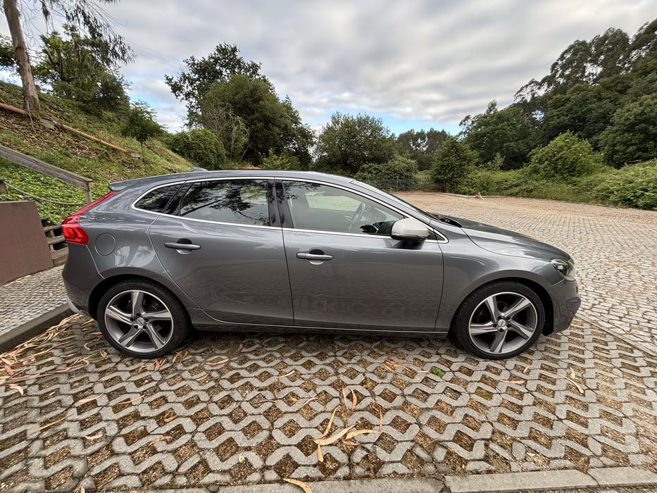 Volvo V40 R-Design 2.0 120cv