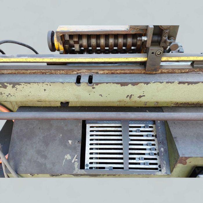 maquina de curvar tubo AMOB