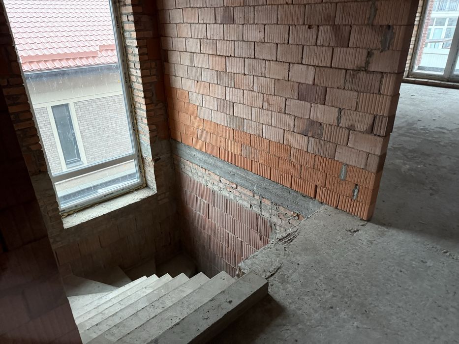 Продам новий будинок в Ірпені! Стоянка! Закрите КМ