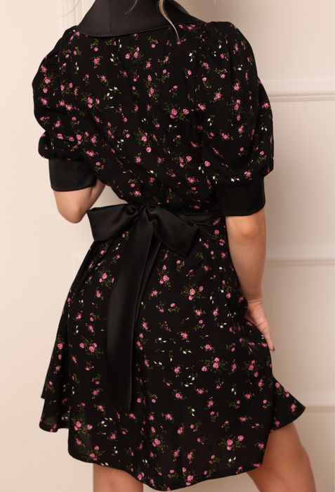 Продам сукні в квітковому принті