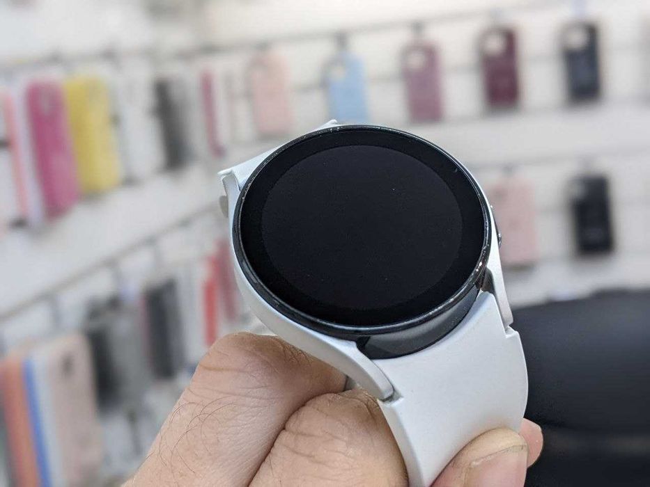 Смарт-годинник Samsung Galaxy Watch 4 40mm R860 Silver