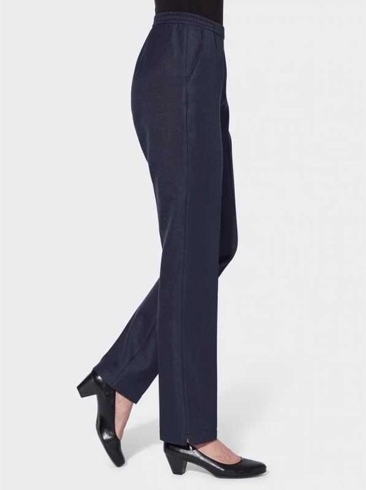16) Garniturowe spodnie z kantem 46 NOWE