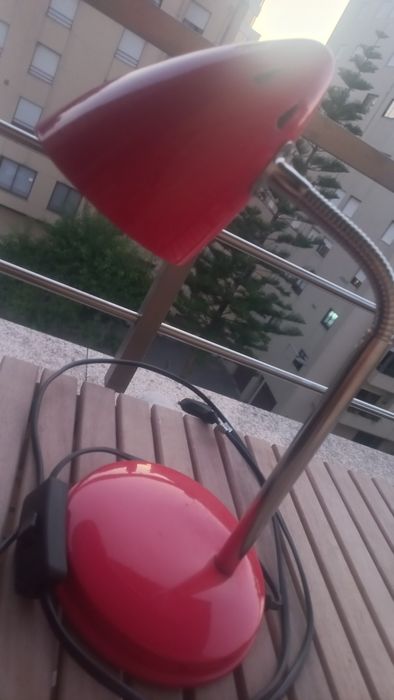 Candeiro, cor vermelho,