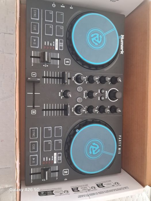 Numark  Party Mix