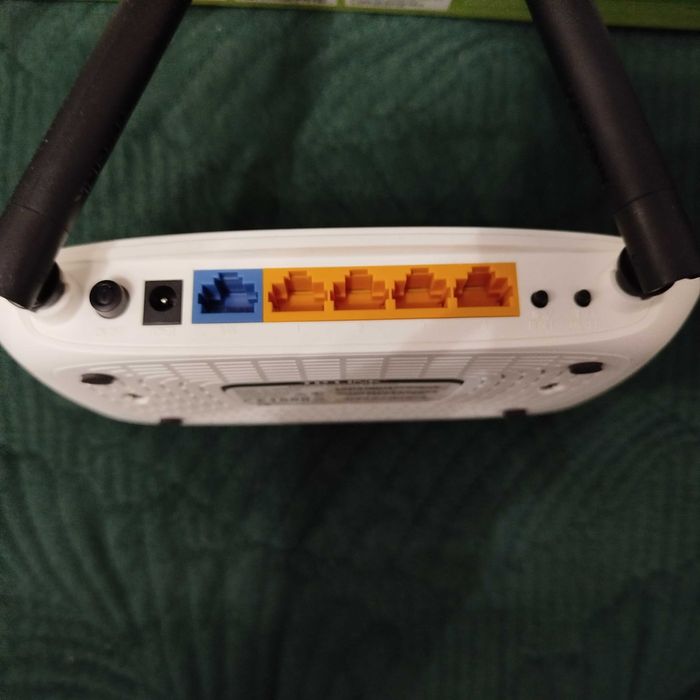 Router TP-LINK 300 Mbps TL-WR841N