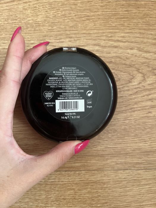 New Bronzer and Highlighter Palette64585122709507121