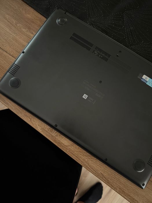 Laptoo Asus Vivobook