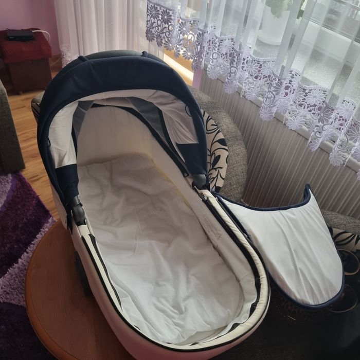 Wózek 2w1 głęboki  i spacerówka