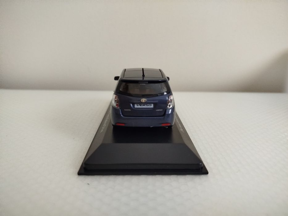 Miniatura Toyota Corolla Verso 1/43 Nova