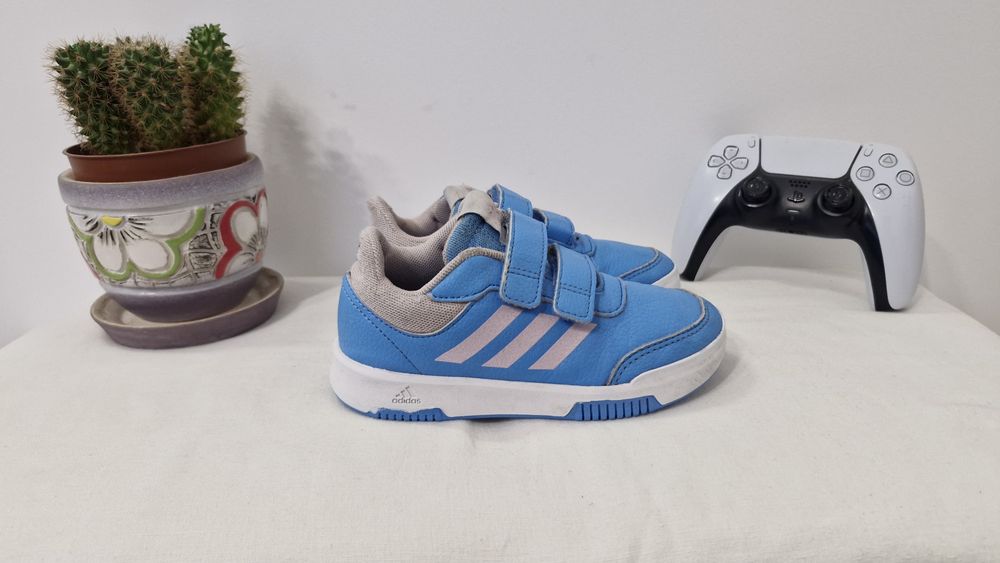 Дитячі кросівки Adidas Tensaur.Розмір 29